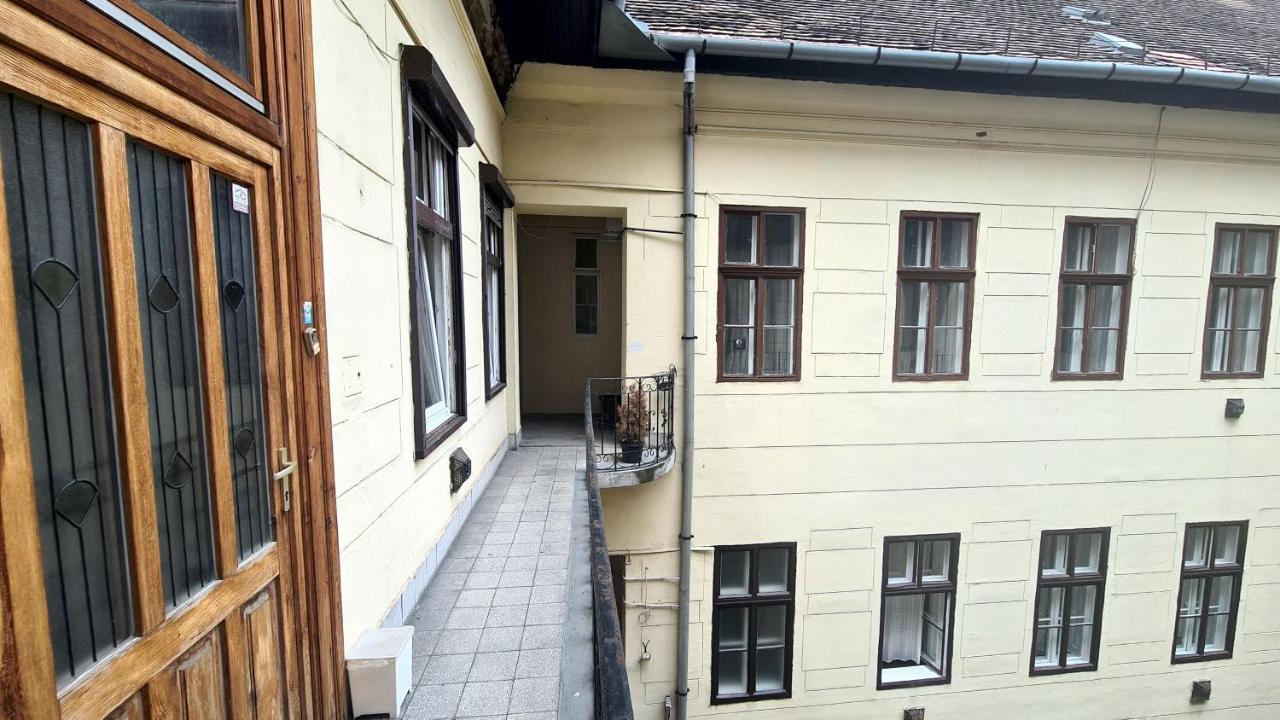 Downtown Akacfa Apartment Budapest Luaran gambar
