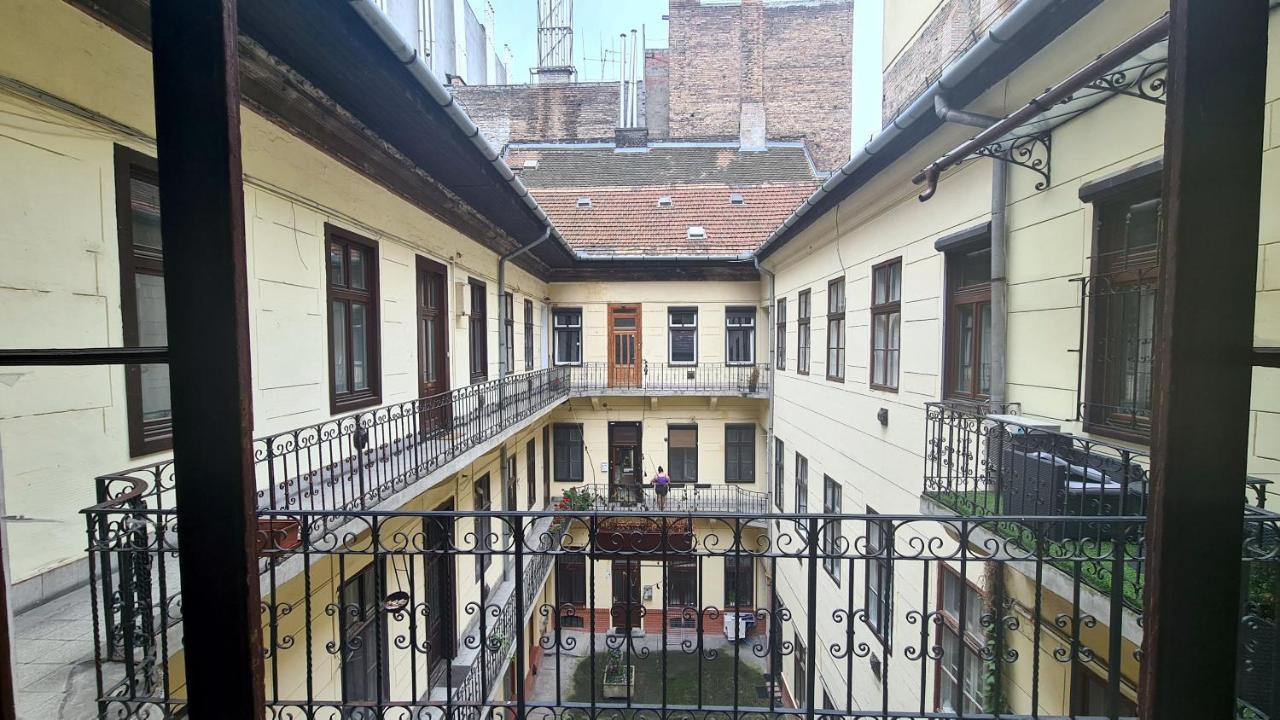 Downtown Akacfa Apartment Budapest Luaran gambar