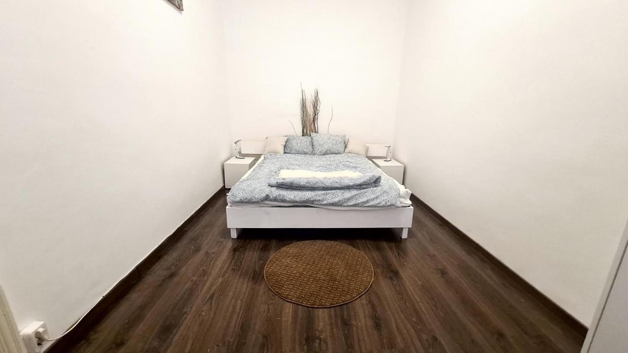 Downtown Akacfa Apartment Budapest Luaran gambar